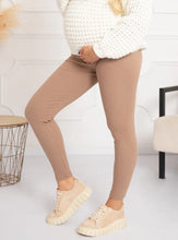 Lade das Bild in den Galerie-Viewer, Formommy®️ gerippte Umstandsleggings | Beige
